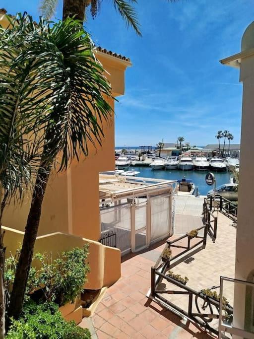 Casita Junto Al Mar En El Puerto De Cabopino Villa Marbella Luaran gambar