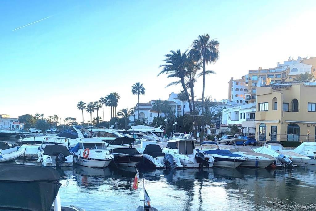 Casita Junto Al Mar En El Puerto De Cabopino Villa Marbella Luaran gambar